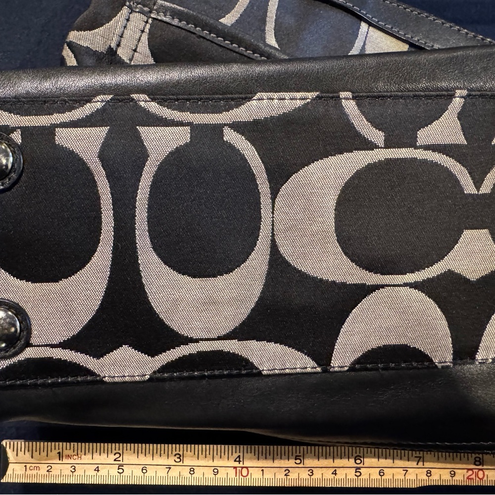 Coach Black and Cream Women's Shoulder Bag - Picture 16 of 16